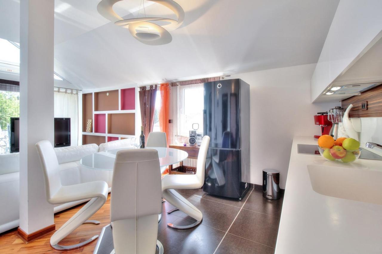 Apartments Suzy Umago Exterior foto